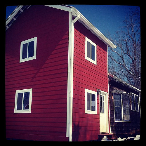 Enter the Weebee - Baby steps into a tiny home